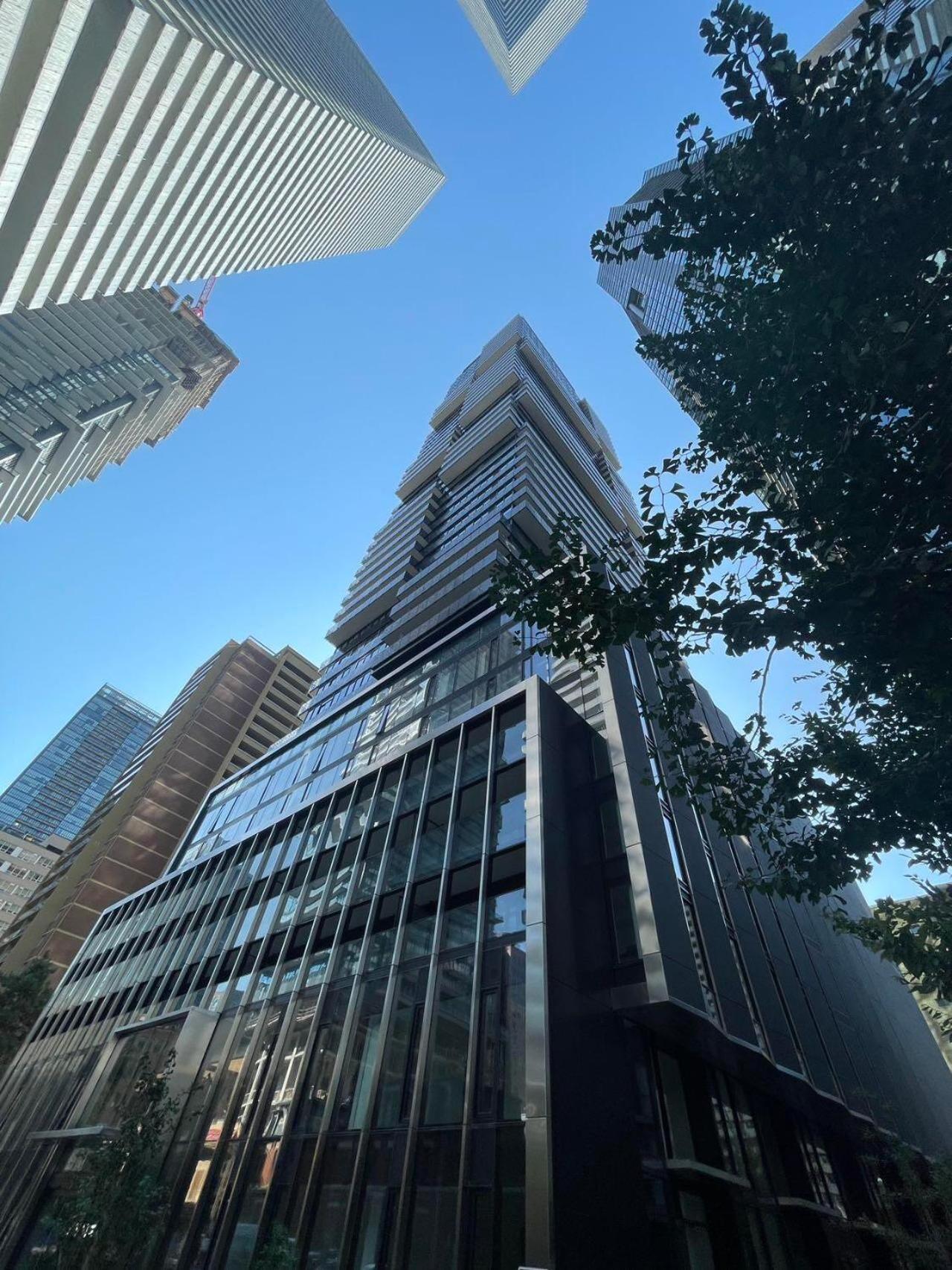 Apartment Boutique Penthouse-live In The Sky With Amazing Lakeview! Downtown Toronto!b *